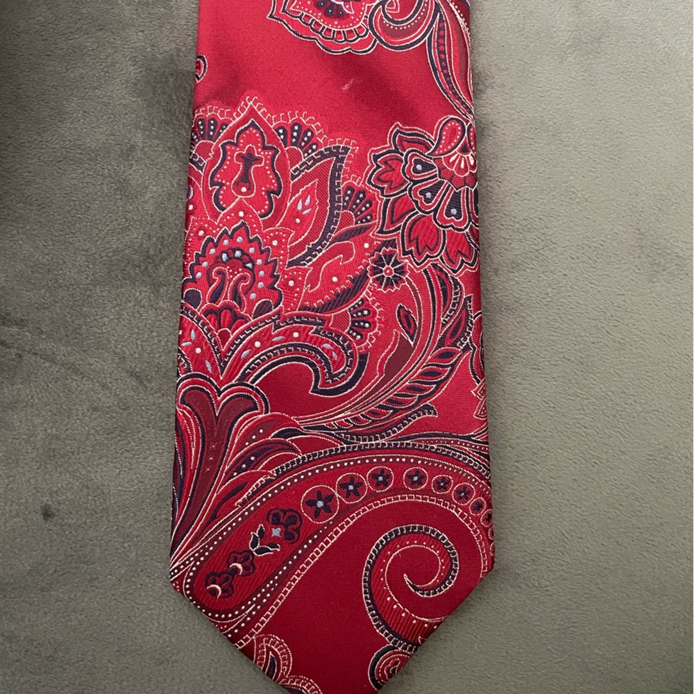 Red and blue paisley tie - 100% silk standard length